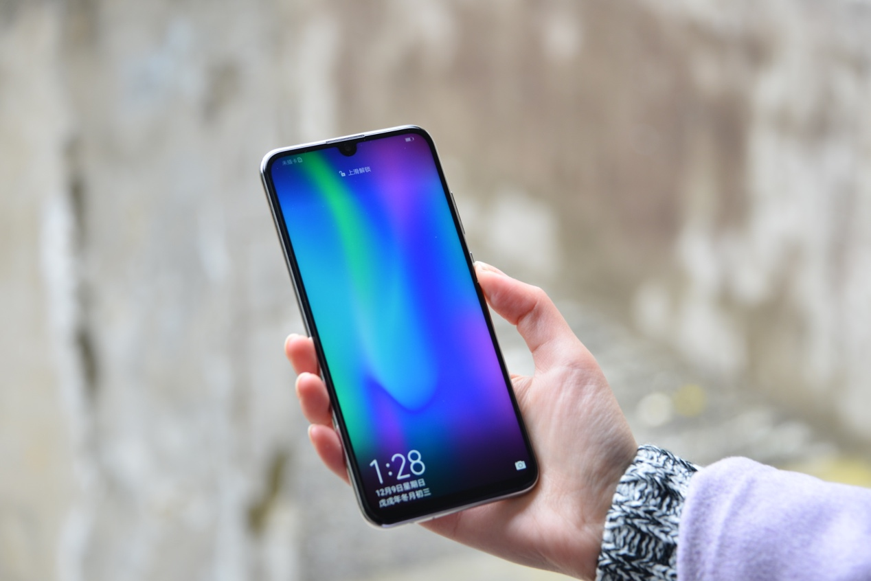 2000万柔光自拍照亮你的美,5000左右自拍美颜