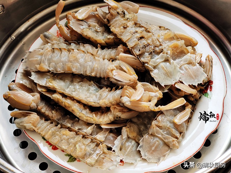 入夏后，又到了吃“海中蜈蚣”的季节，肉体肥美，错过还需等一年