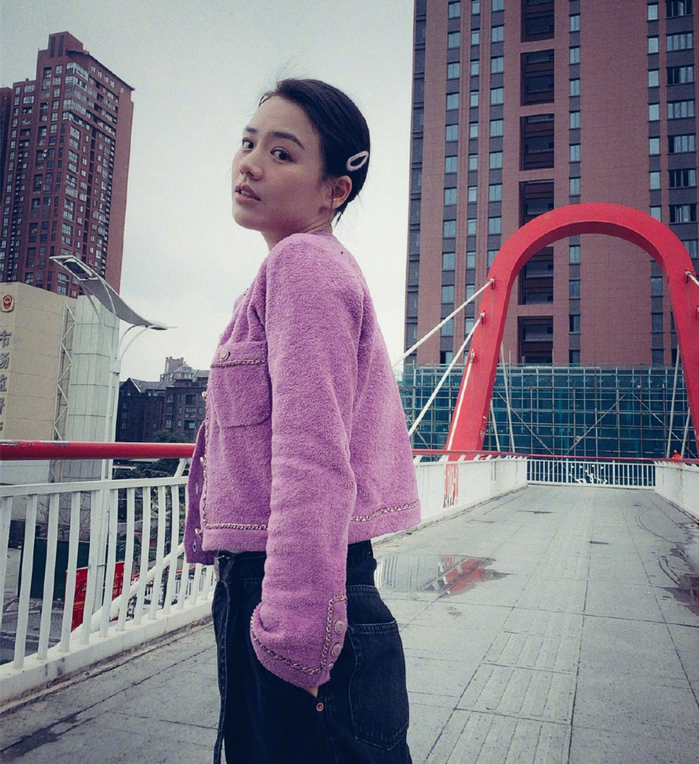 太土气！把3万外套穿成地摊货？马思纯和杨紫谁更让造型师头疼？