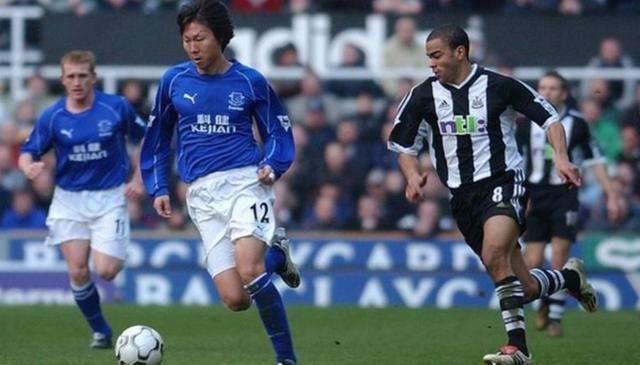 40岁中国足球留洋传奇宣布退役,目前留洋的中国足球运动员有哪些