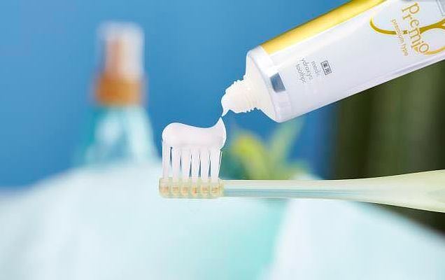 喷墙的白墙脏了怎么弄,白色墙体脏了一点怎么刷干净