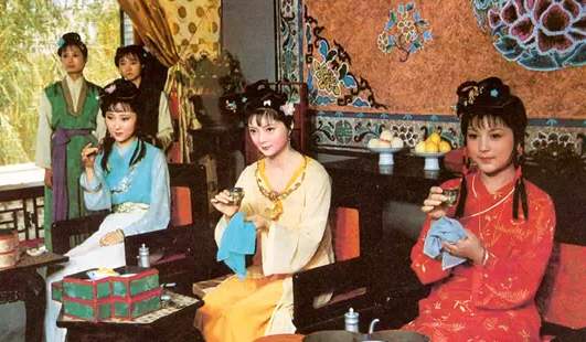 金陵十二钗黛玉与宝钗为什么并列,红楼梦金陵十二钗中林黛玉