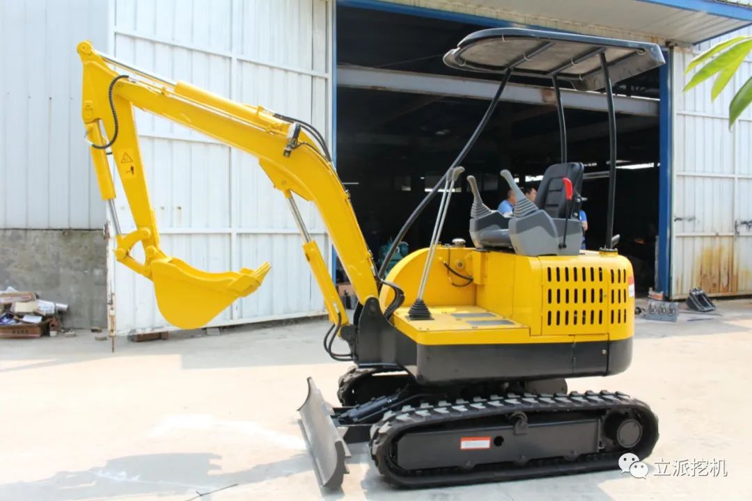 小挖机在农村,现在农村小挖机怎么样