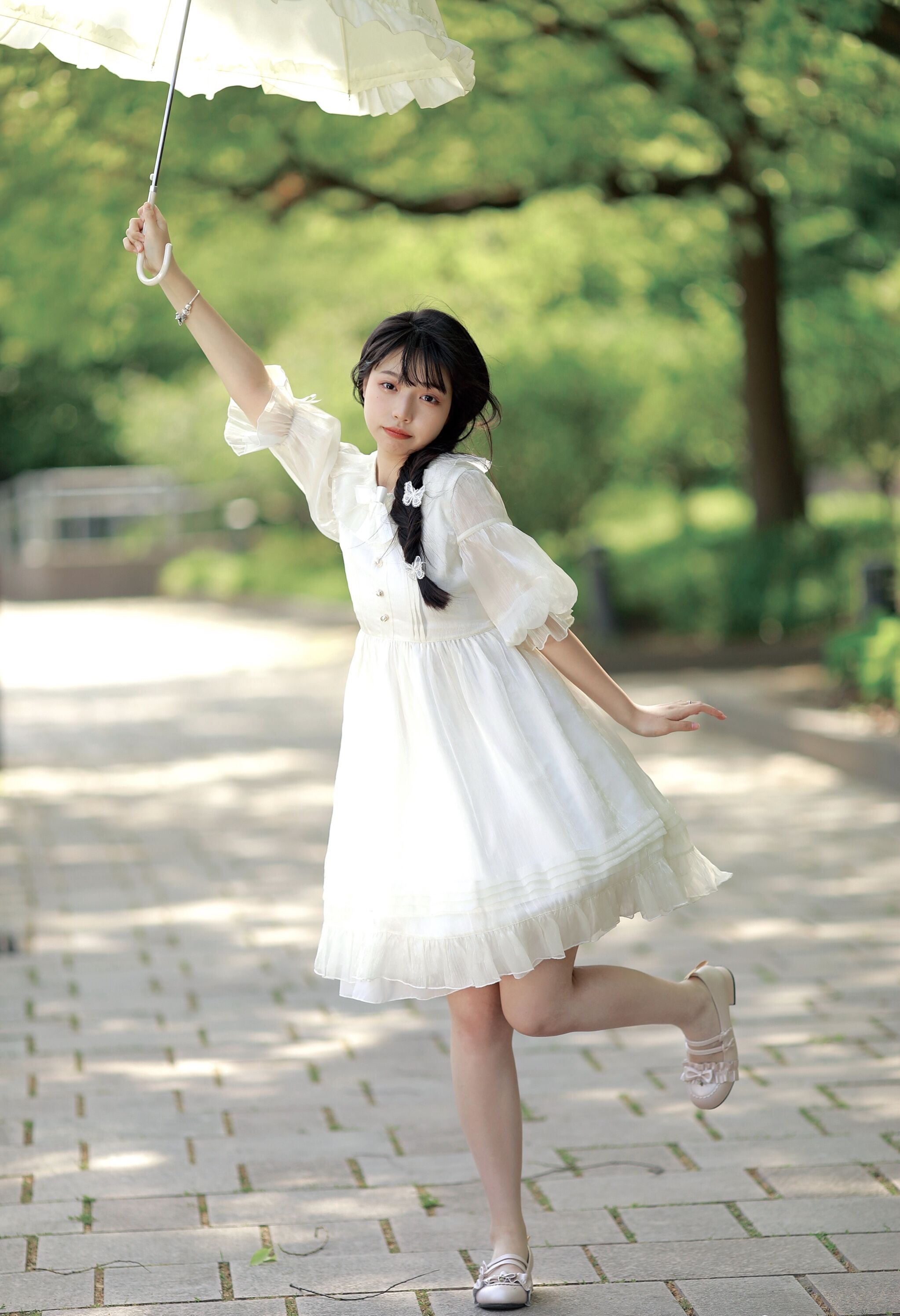 甜美少女丨就想静静地看着你