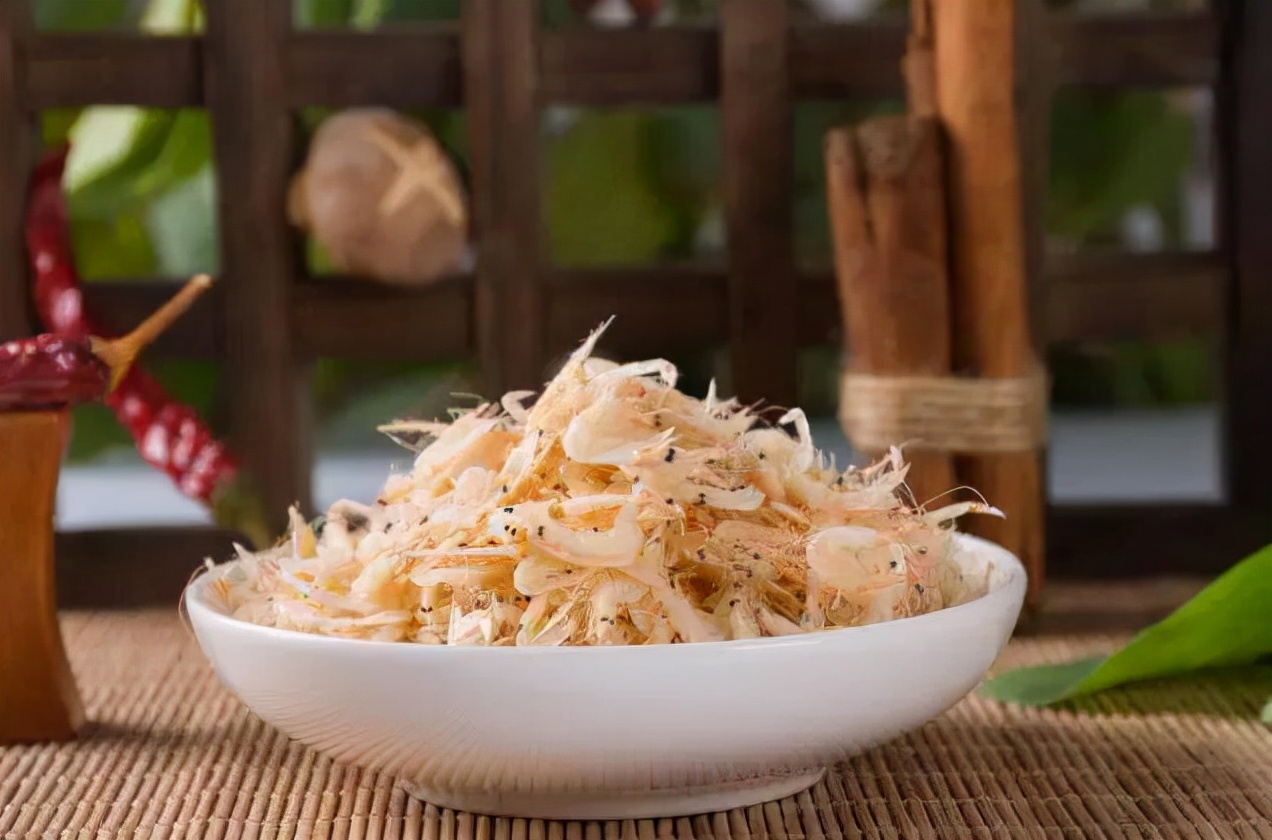 大虾皮补钙好还是小虾皮补钙好,虾皮补钙和牛奶补钙哪个更好