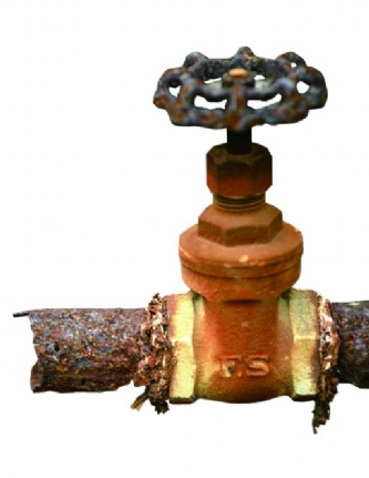 自来水发黄怎么解决,为啥自来水发黄