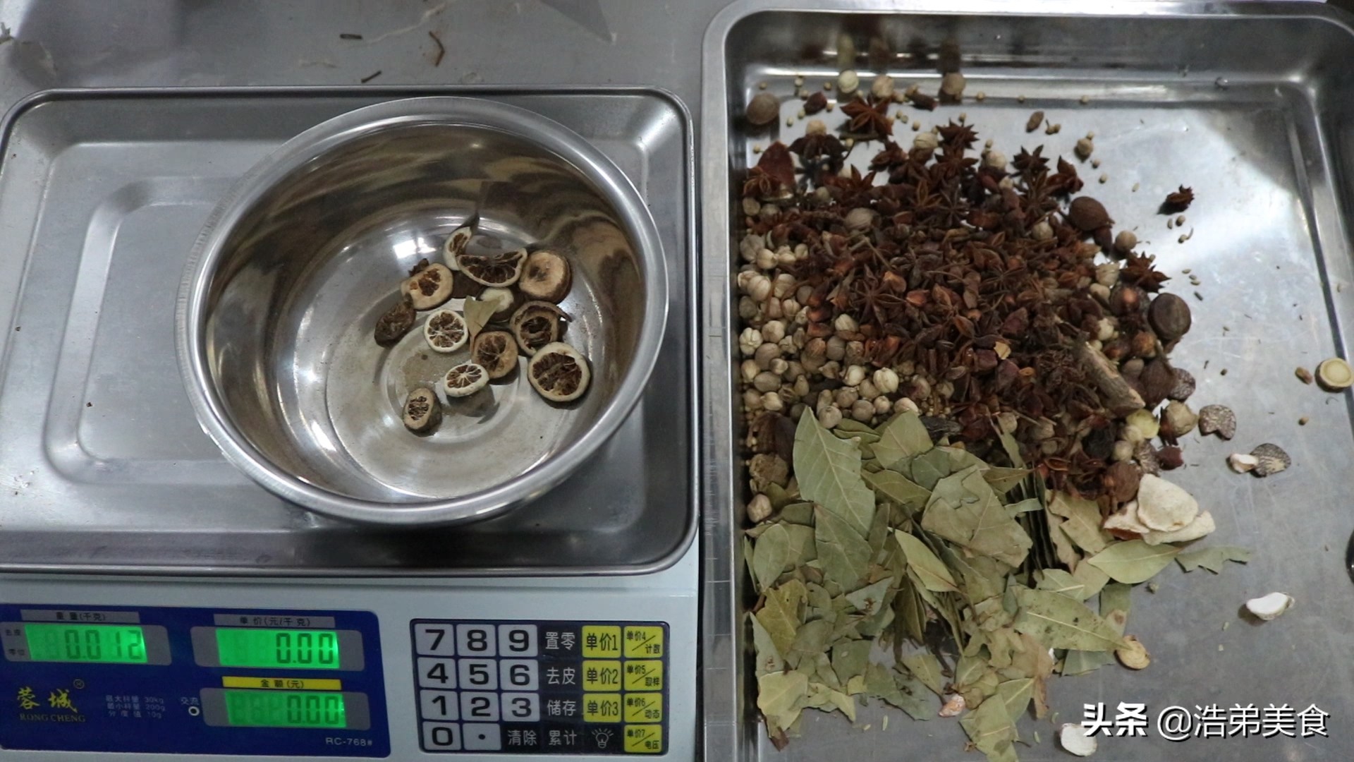 周黑鸭的卤制鲜鸭方法,黑鸭卤制作方法