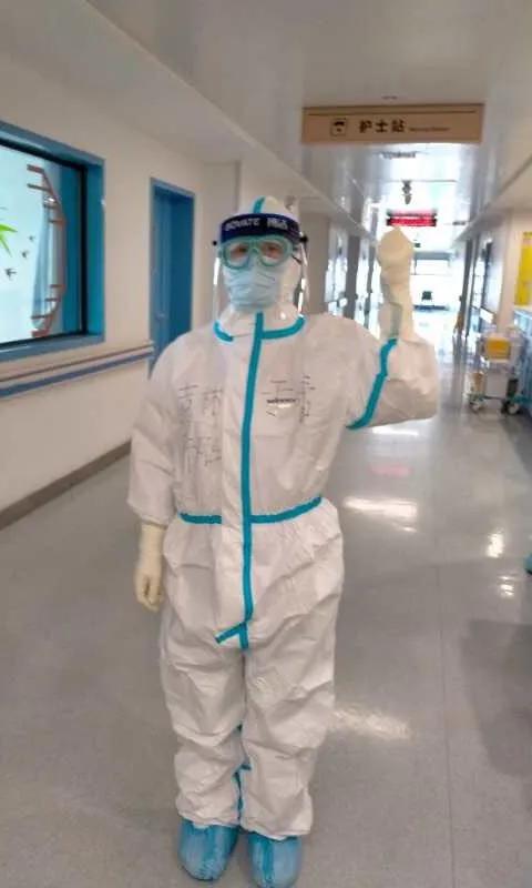 致敬2020每一个逆行的背影,回顾2019年消防员最美逆行背影