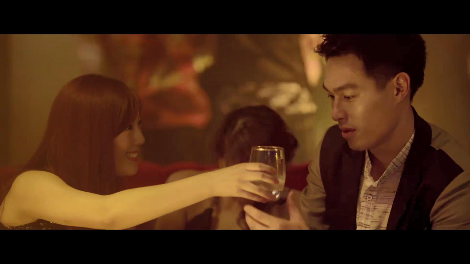 宅男女神赵奕欢：十年青春错付一个男人，33岁的她还能再红吗？