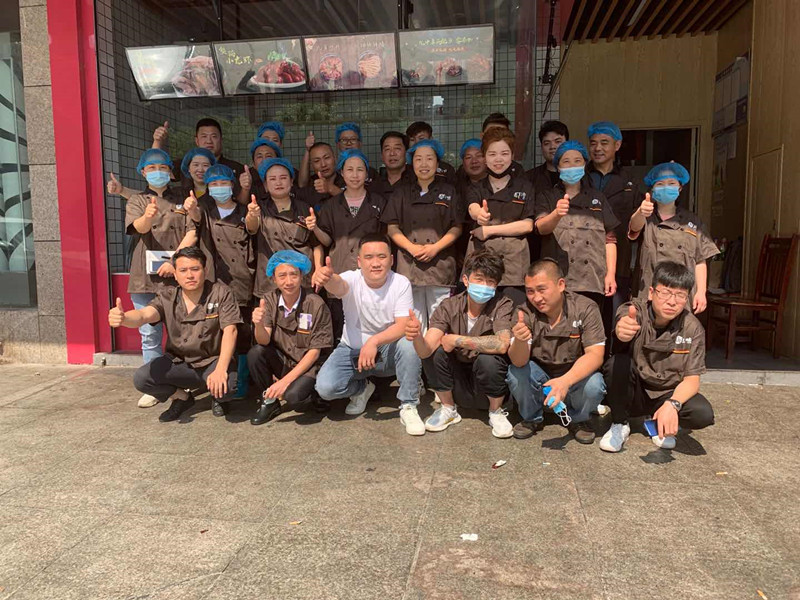 一名90后创业者的逆袭之路,小餐饮人创业故事分享