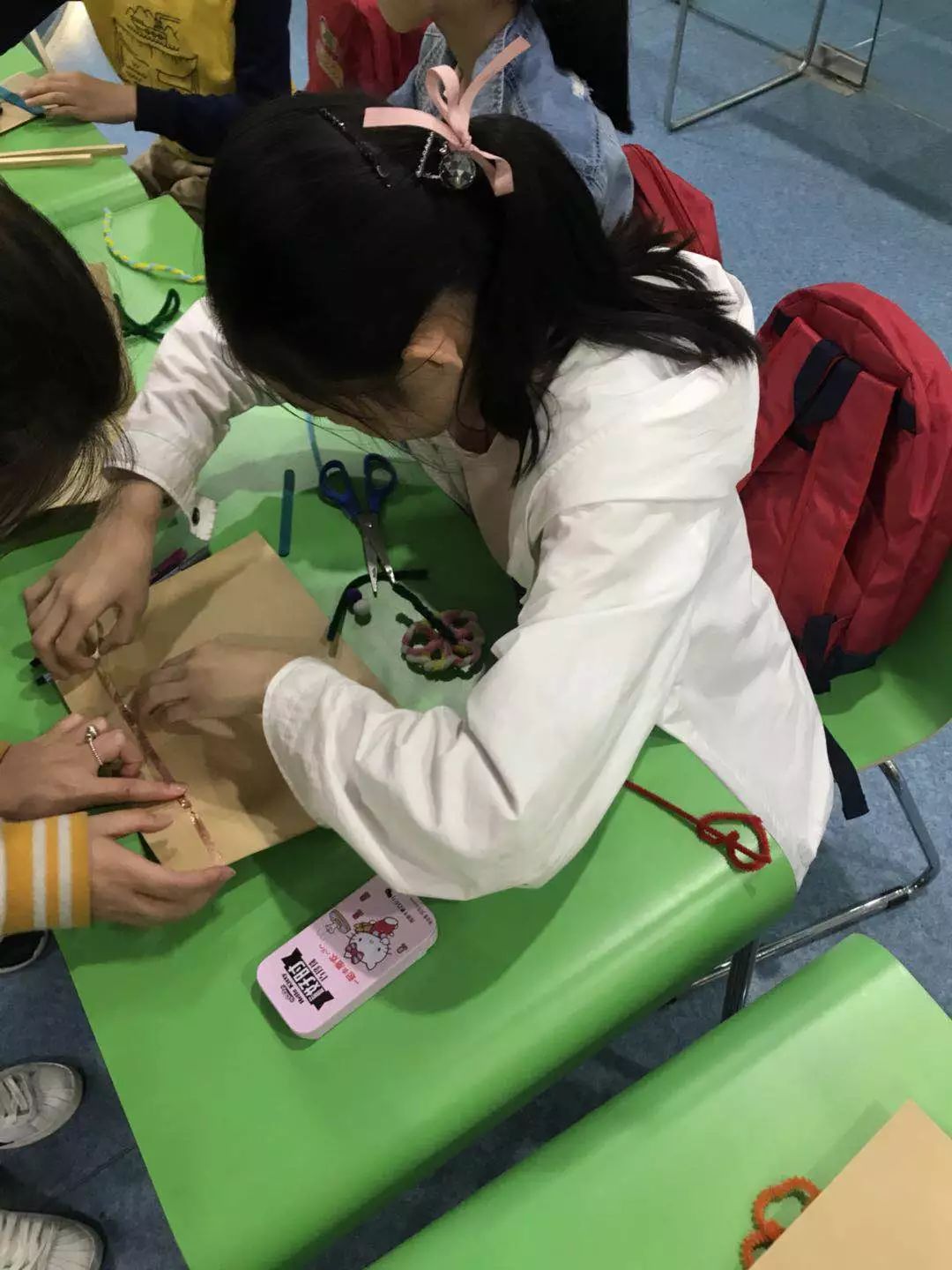 小朋友做的发光贺卡制作方法,小学生简单做彩虹贺卡