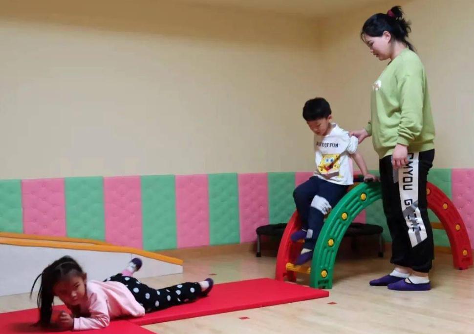 孩子统合失调最快的训练方法,感觉统合失调中度用专业纠正吗