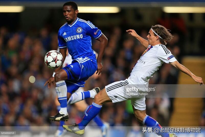 自称梅西曾辅佐他踢球，世界杯打假球贪得无厌头像被球迷印上美元