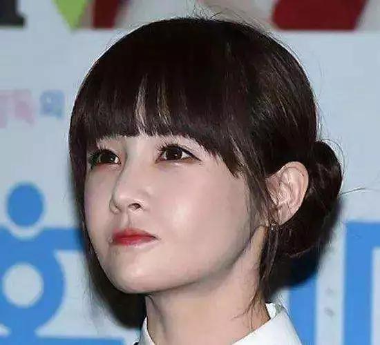 泫雅小野马2019,小野马泫雅街拍