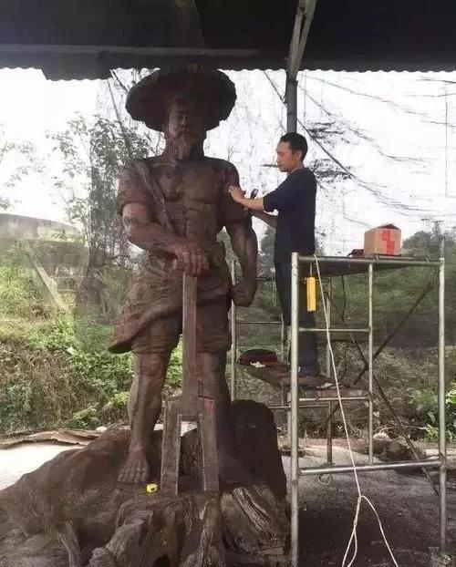 真正的民间高手把木头玩成艺术品,烂木头经过牛人打造后价值连城