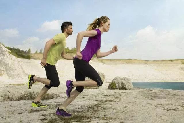 跑步后小腿酸痛第二天能继续跑吗,跑后小腿酸胀是什么原因