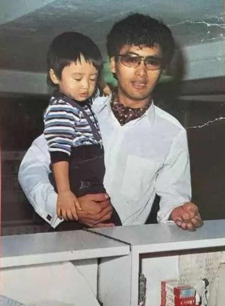 中国历史上最强悍的团队合影,埃菲尔铁塔最著名合影