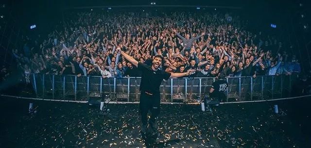 9月12日，百大DJ第12名3叔R3hab就在呼和浩特市迈阿密酒吧