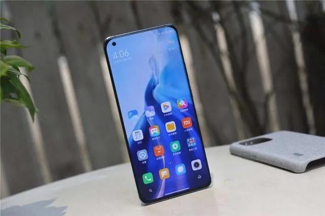 买手机买哪一款比较合适呢,目前买手机哪一款最合适