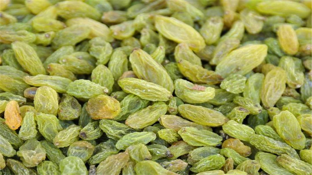 熬夜吃什么食物眼睛清晰,经常熬夜吃什么水果对眼睛好