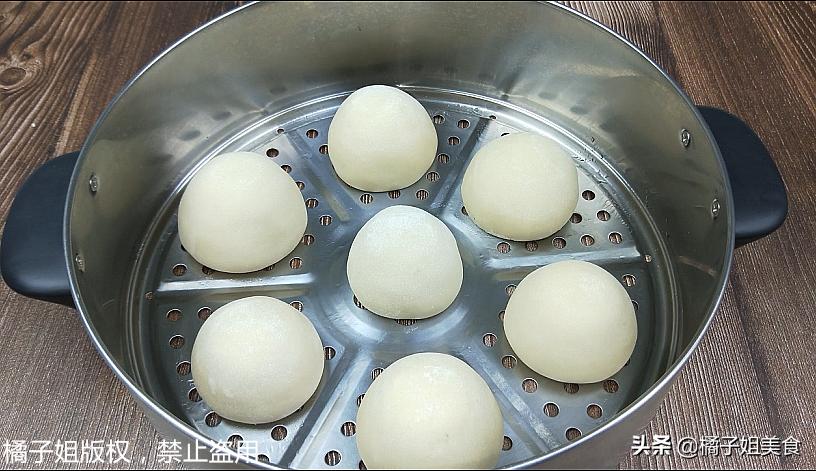 馒头的神奇做法，不用酵母粉不用老面，快已失传的方法，个个蓬松