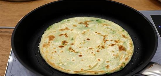 葱花饼发面用热水还是冷水,鸡蛋葱花饼用温水还是冷水