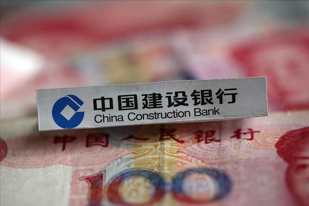 2021年40万存入建设银行，每年利息15400元，值得存吗？