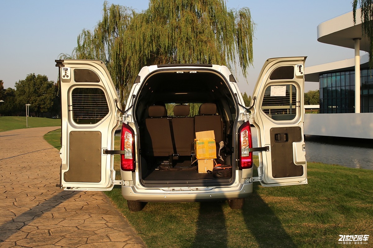 华晨雷诺金杯海狮王房车价格,华晨金杯新海狮房车