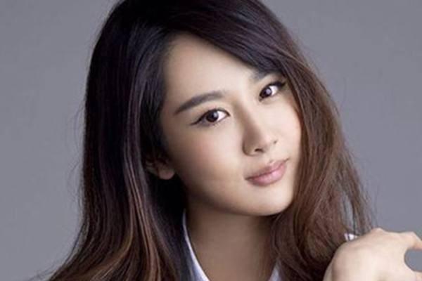 塌鼻梁大鼻头不好看,塌鼻子朝天鼻很丑吗