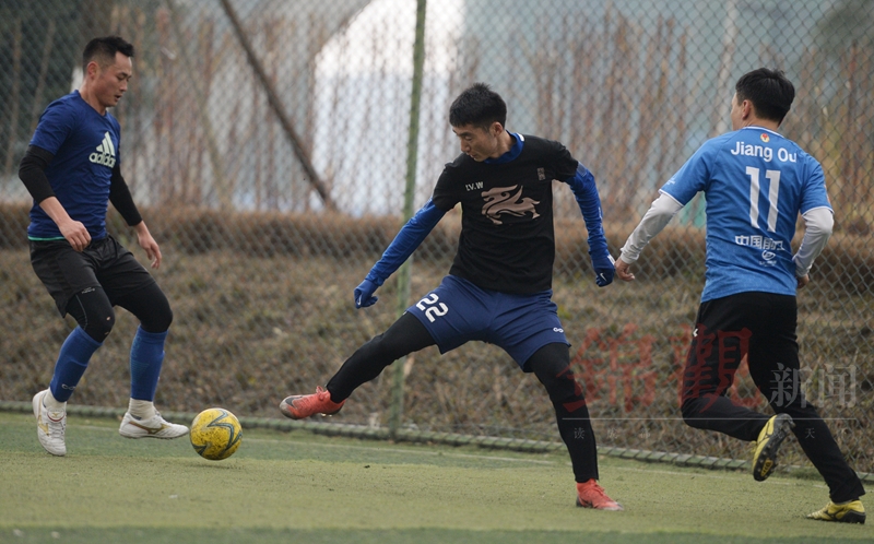 战报:成都前卫一队率先闯进“*党**报读者杯”决赛