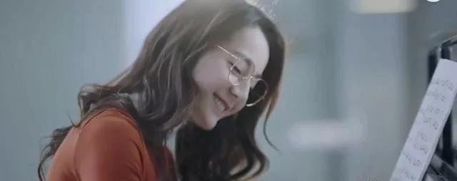 迪丽热巴代言过的眼镜有哪些,迪丽热巴代言过的眼镜