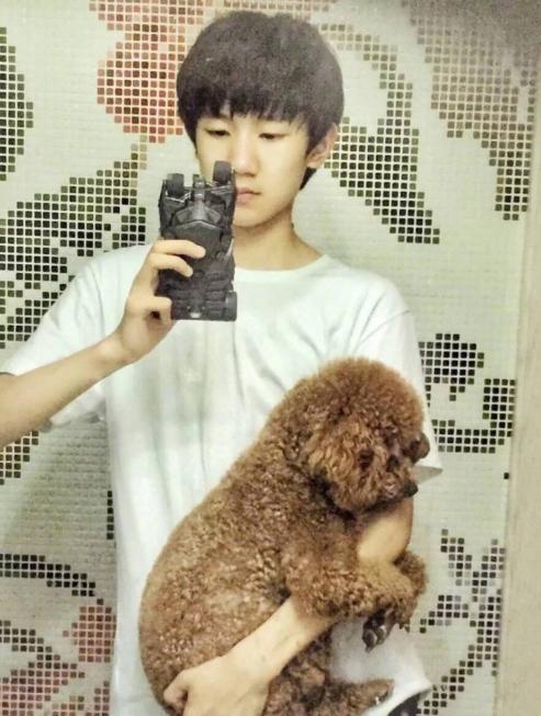 韩国exo吴世勋和朴灿烈,exo吴世勋鹿晗是亲兄弟吗