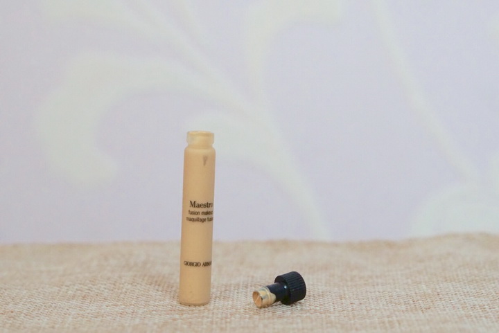 阿玛尼权力粉底液一点不服帖,阿玛尼大师粉底液细腻服帖1.5号色