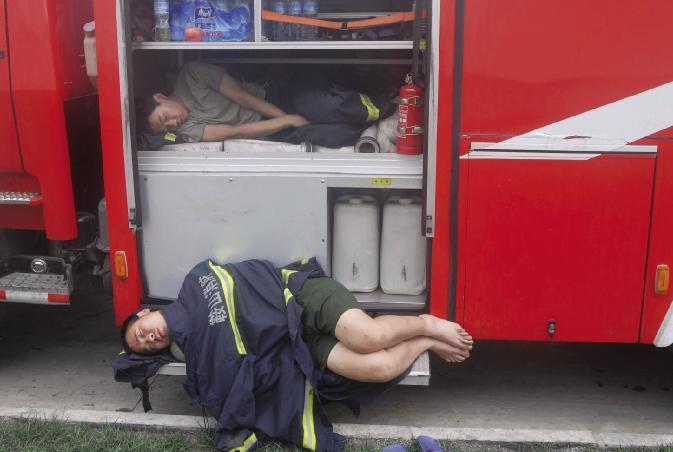 烈火英雄消防终于将大火扑灭,烈火英雄发生在什么地区