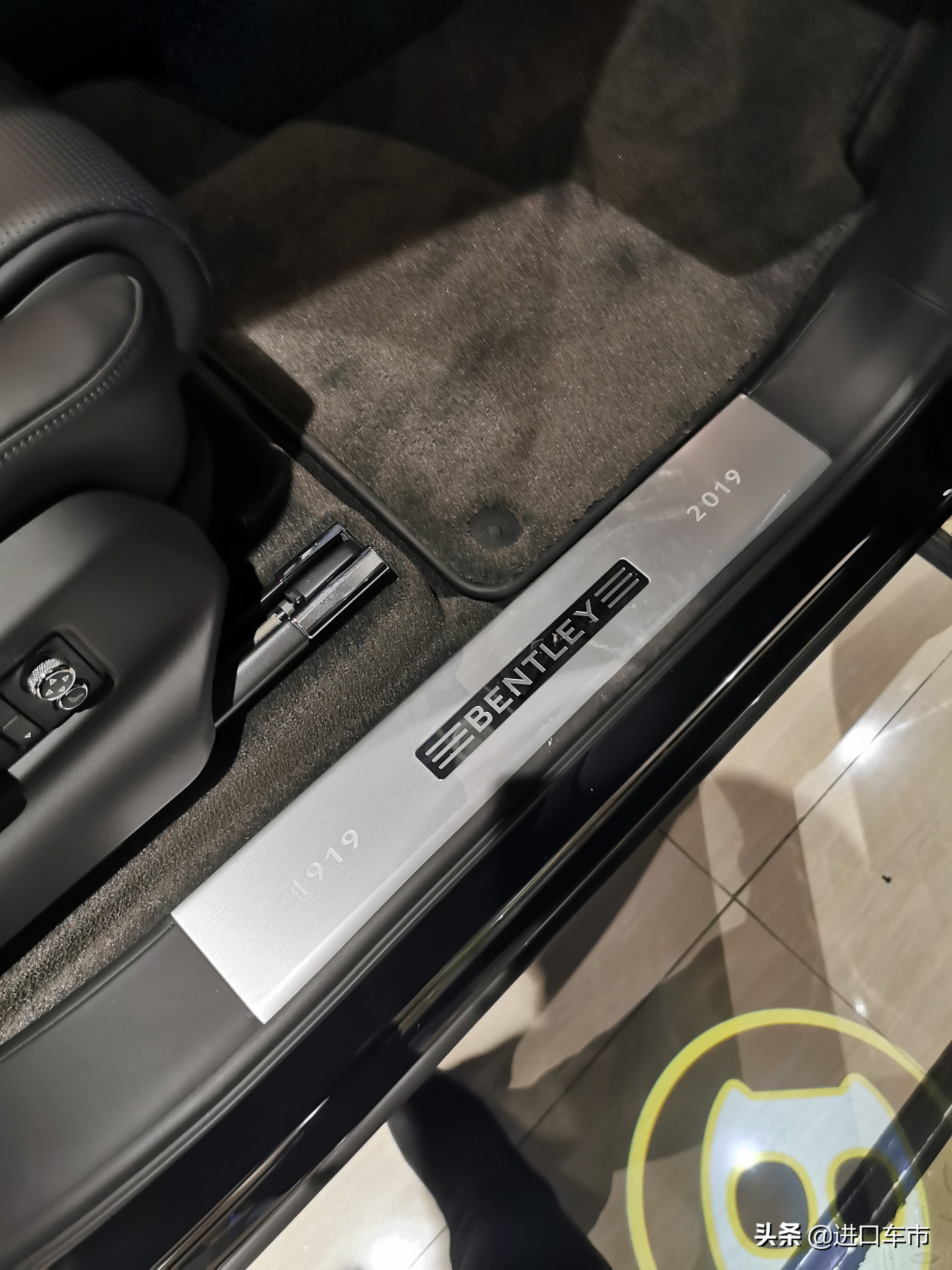 2021款宾利添越顶尖豪华suv的宝座,宾利添越suv落地价多少