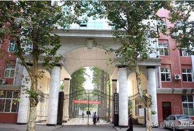 家长挤破头都难进的学校,家长挤破头都想让孩子上的学校