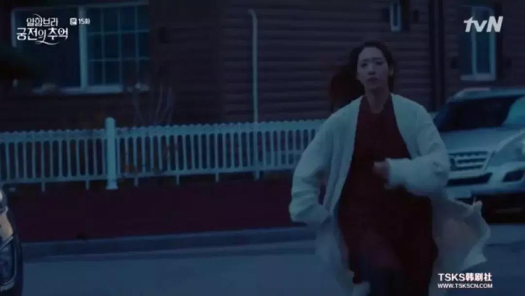 阿尔罕布拉宫的结局,朴信惠阿尔罕布拉宫的回忆穿搭