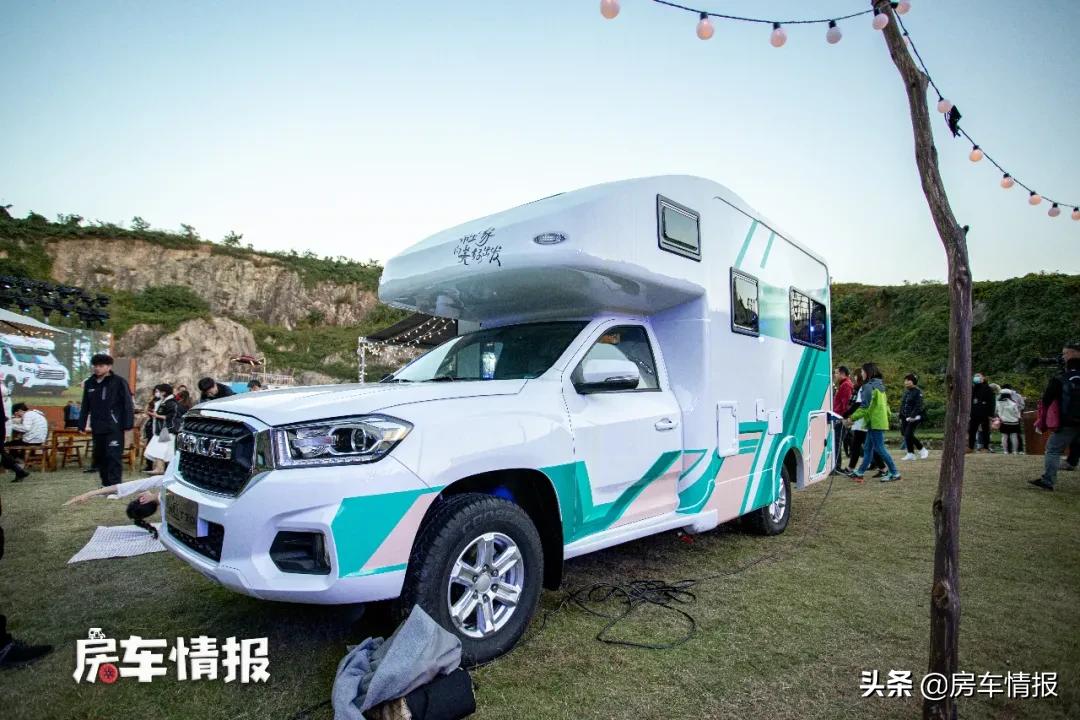 上汽大通t70皮卡澳洲版牵引房车,最新款大通t70小型房车