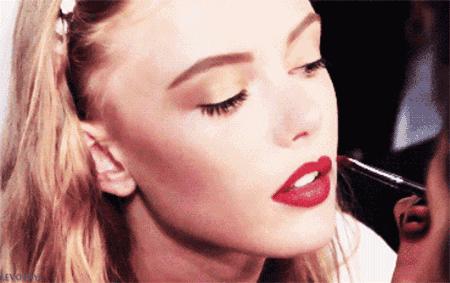 风衣如何穿才显得高贵上档次,为什么风衣穿起来很土