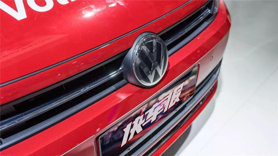 四代飞度和poloplus测评,想买大众polo好还是本田飞度好