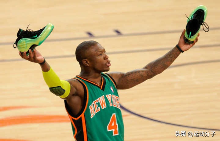 nba球员的鞋和普通人的鞋比,nba球员有多少鞋子