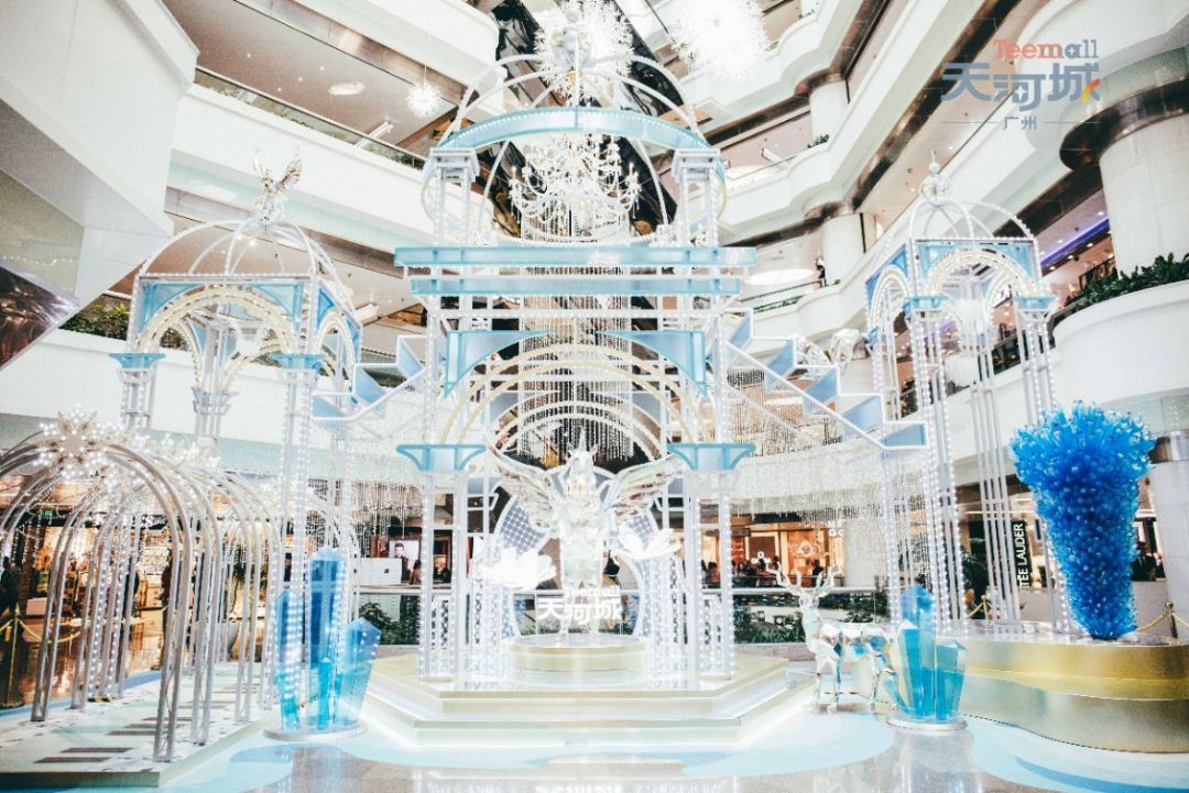 美已经不够了,今年的圣诞美陈必须“玩”起来