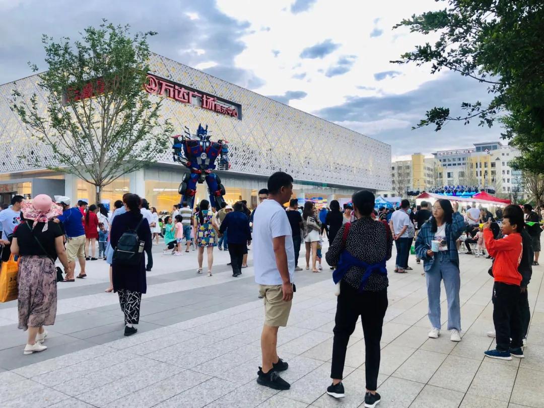 大理夜市水果小吃一条街,大理兴盛附近夜市哪里最热闹