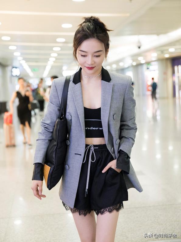 袁姗姗细腰,袁姗姗穿露脐装秀身材