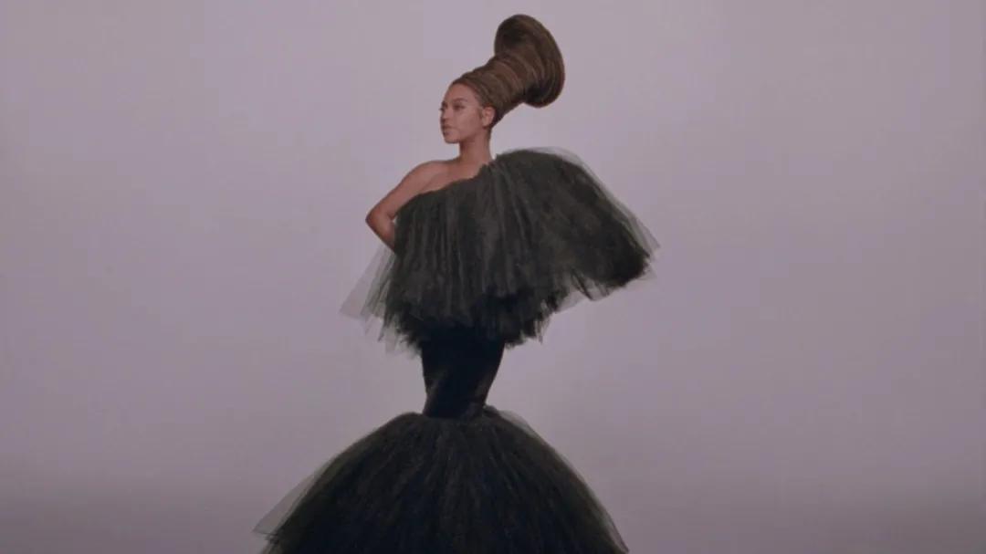 包下所有的豪车劳斯莱斯,包下整个奢侈品