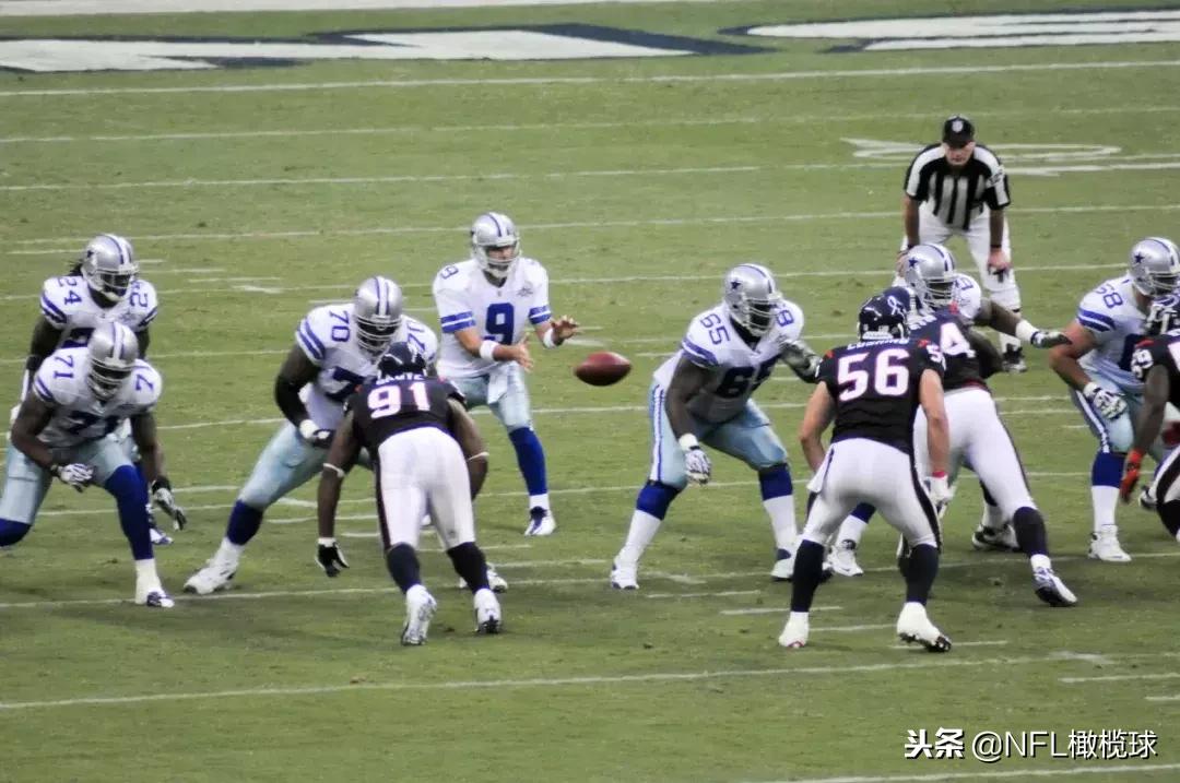 橄榄球真的只能传一次吗,橄榄球只能传给后面的人吗