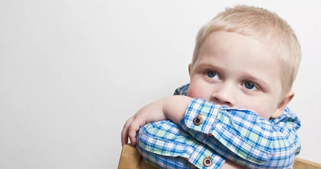 孩子在学校被老师冷暴力了怎么办,家长如何机智面对老师的暴力