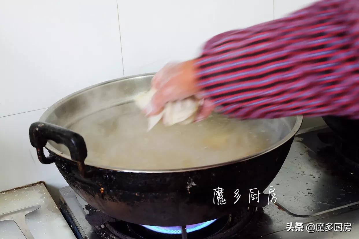 游子最想念的是回家的路,在外的游子想念家乡的美食