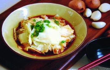 笋子凉菜的名字,水芹菜竹笋的做法大全