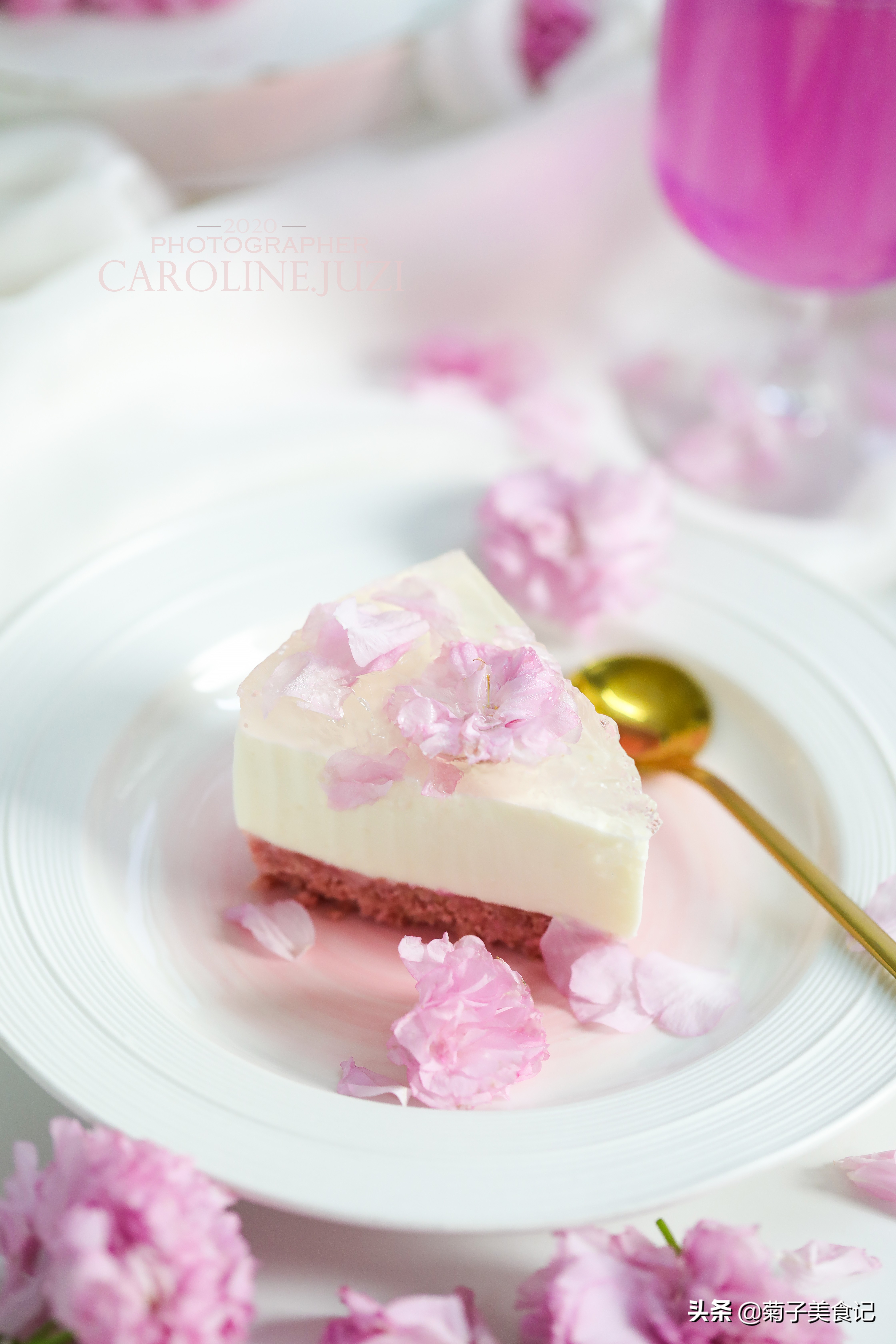 甜品樱花慕斯蛋糕,美到窒息的巧克力甜品